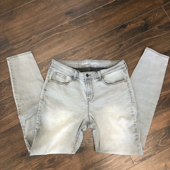 Old Navy Denim - ❤️3 for $20- Gray Old Navy Rockstar Mid-Rise Jeans